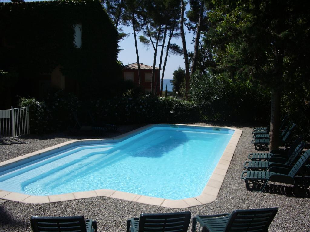 50M Plage T2 Grande Terrasse Vue Mer Climatise Piscine Chauffee, Parking Clos Gratuit Sanary-sur-Mer Eksteriør billede